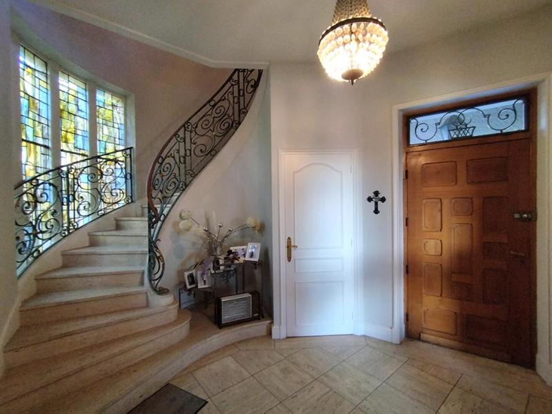 Demeure - 316 m² - 9 pièces