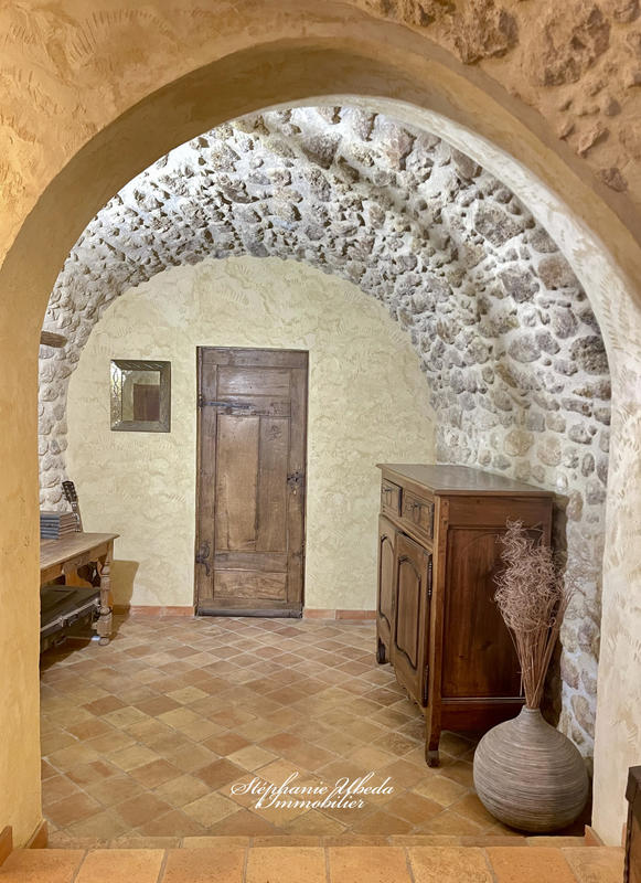 Maison - 235 m² - 6 pièces