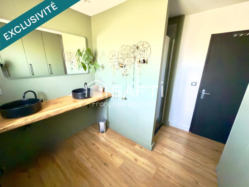 Maison - 180 m² - 7 pièces