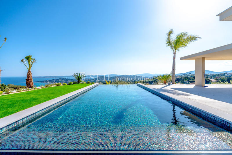 Villa - 353 m² - 6 pièces