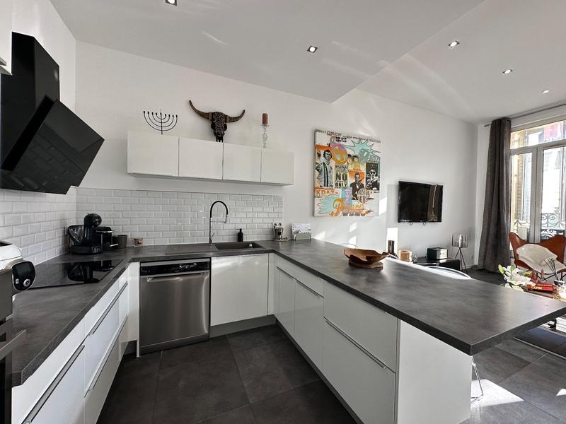 Appartement - 64 m² - 2 pièces