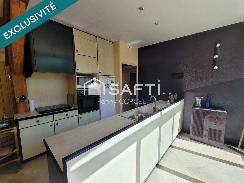 Maison - 298 m² - 10 pièces