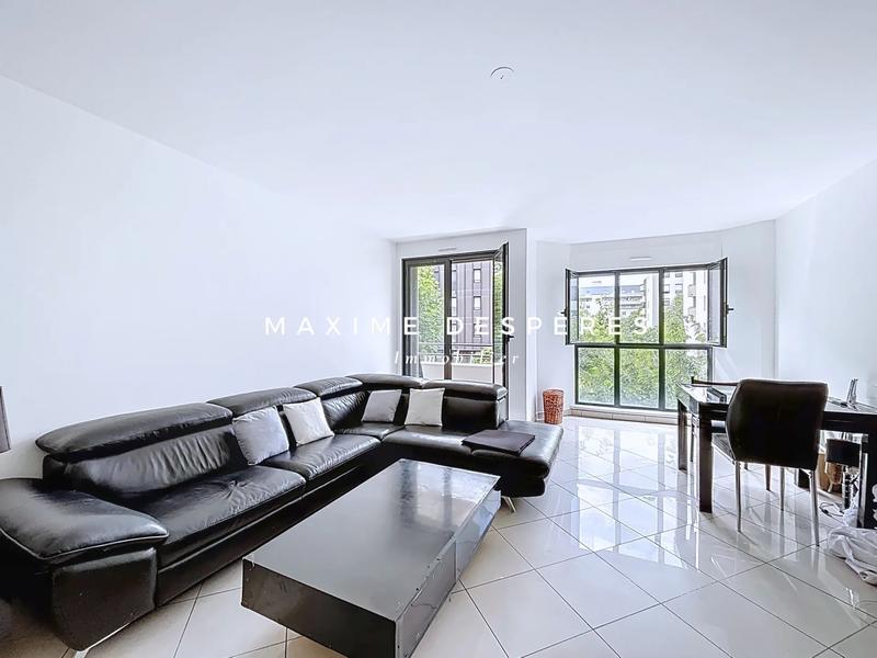 Appartement - 90 m² - 4 pièces