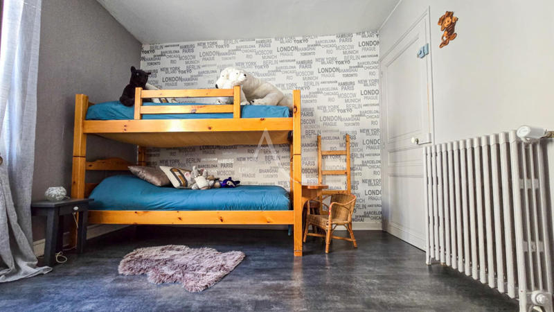 Maison - 165 m² - 10 pièces