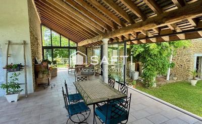 Maison de maîtres - 235 m² - 6 pièces