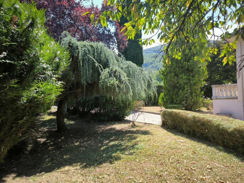 Maison bourgeoise - 330 m² - 13 pièces