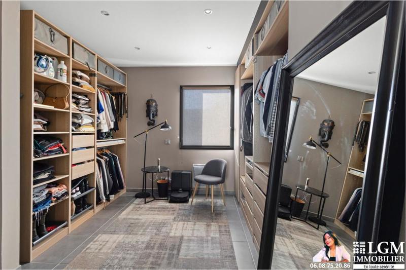 Maison - 93 m² - 4 pièces