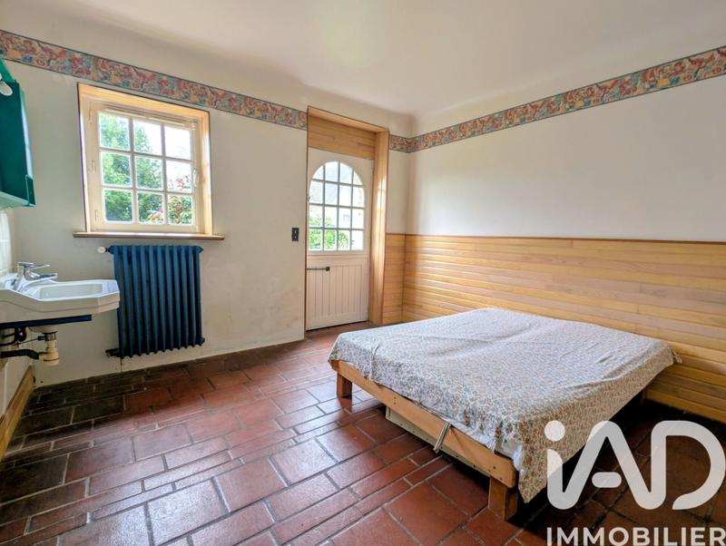 Maison - 270 m² - 8 pièces