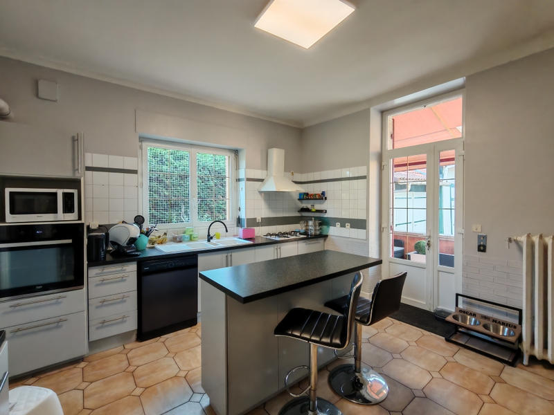 Maison - 207 m² - 6 pièces