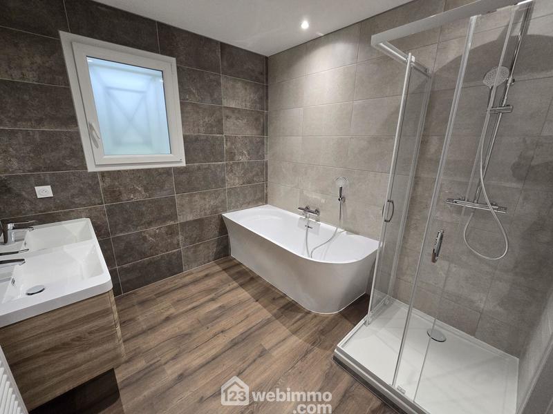 Maison - 186 m² - 6 pièces