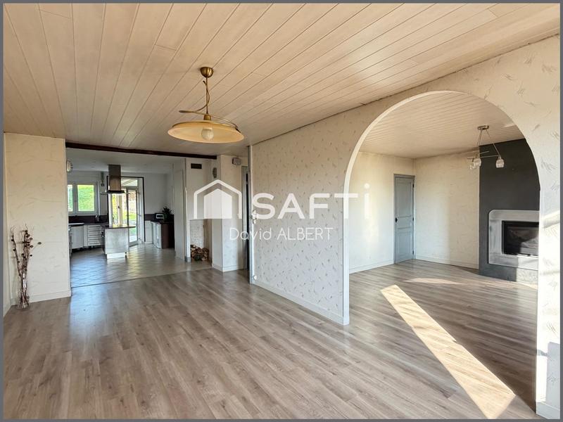 Maison - 203 m² - 7 pièces