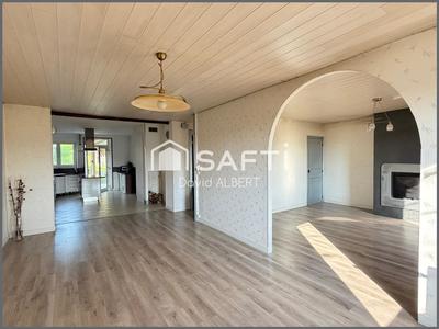 Maison - 203 m² - 7 pièces