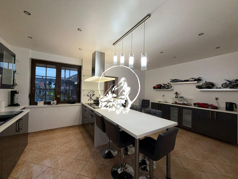 Maison - 105 m² - 4 pièces