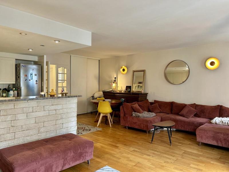 Appartement - 81 m² - 3 pièces