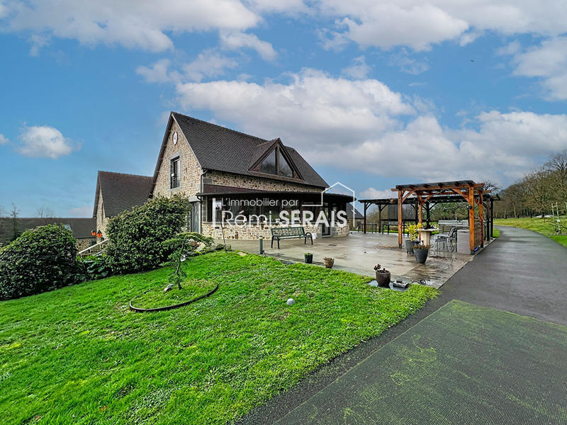 Demeure - 593 m² - 8 pièces