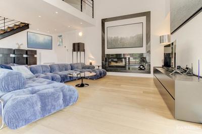 Demeure - 465 m² - 9 pièces