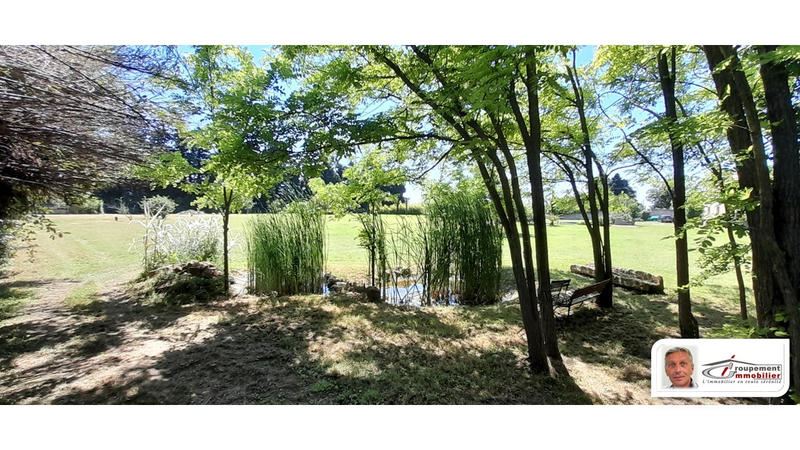 Mas - 530 m² - 8 pièces