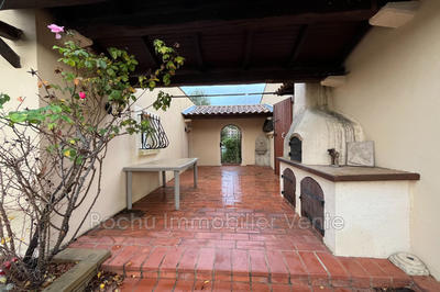 Villa - 100 m² - 5 pièces