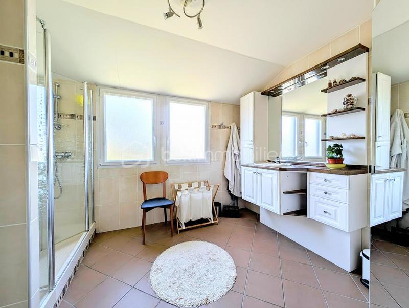 Pavillon - 109 m² - 5 pièces