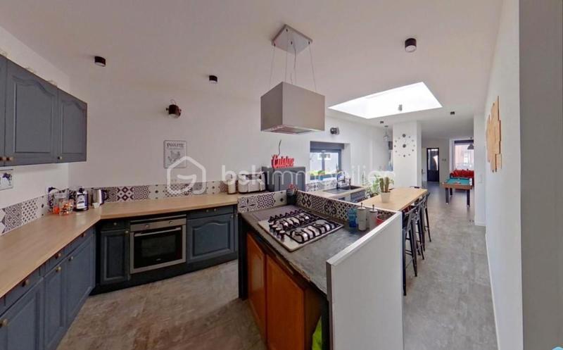 Maison - 143 m² - 5 pièces