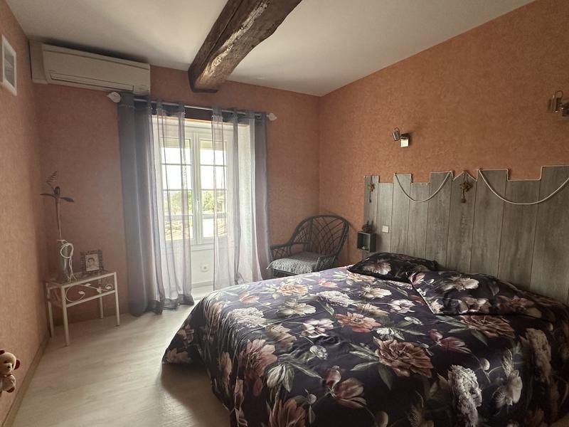 Maison traditionnelle - 216 m² - 5 pièces