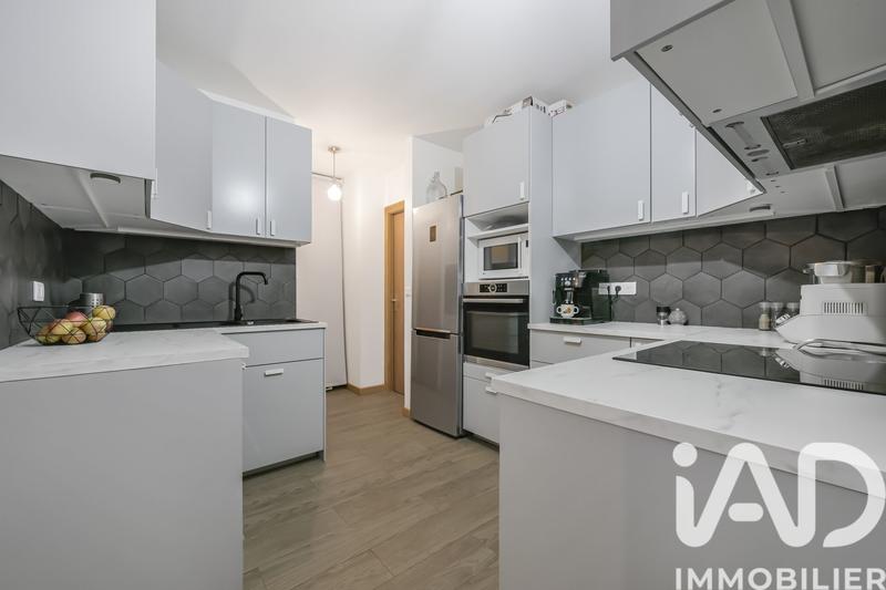 Appartement - 93 m² - 5 pièces