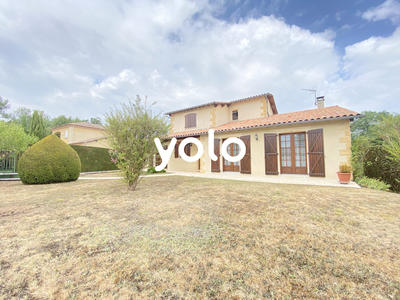 Maison traditionnelle - 200 m² - 8 pièces