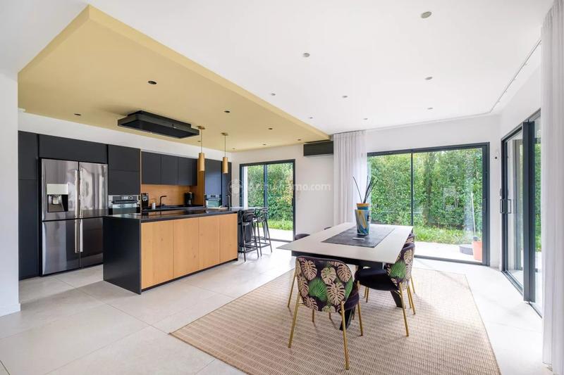 Maison - 165 m² - 7 pièces