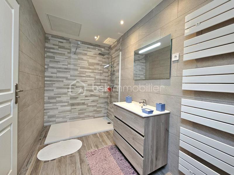 Pavillon - 110 m² - 6 pièces