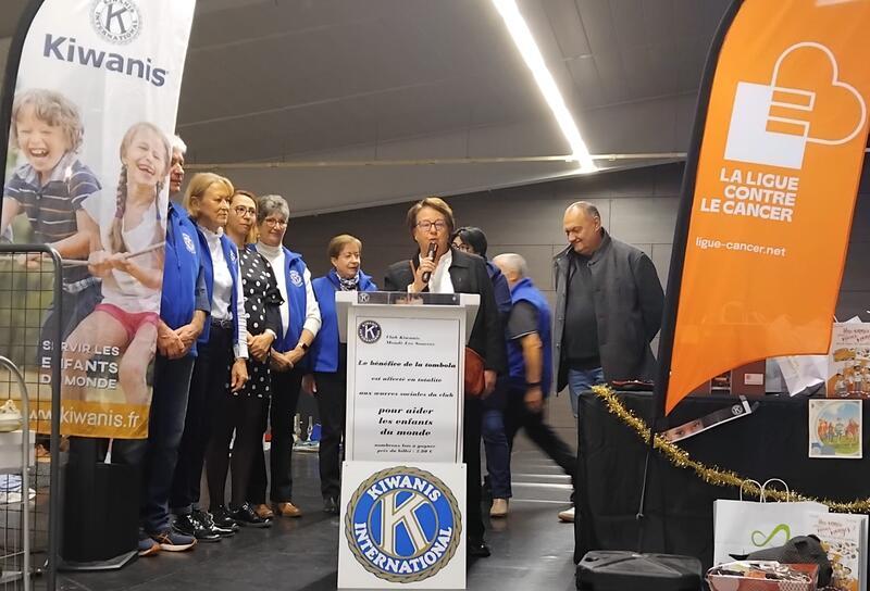 Vide grenier du kiwanis mende les sources pour les enfants