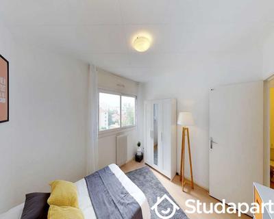 Chambre - 120 m² - 1 pièce