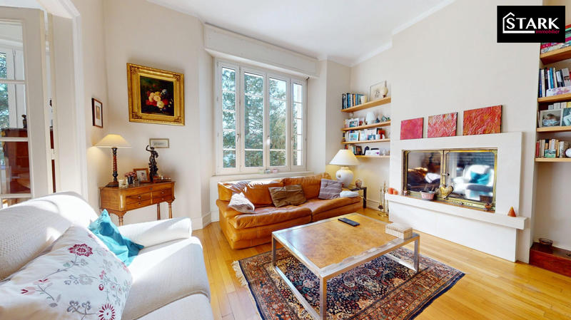 Maison ancienne - 235 m² - 8 pièces