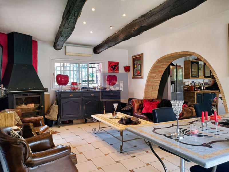 Villa - 560 m² - 15 pièces