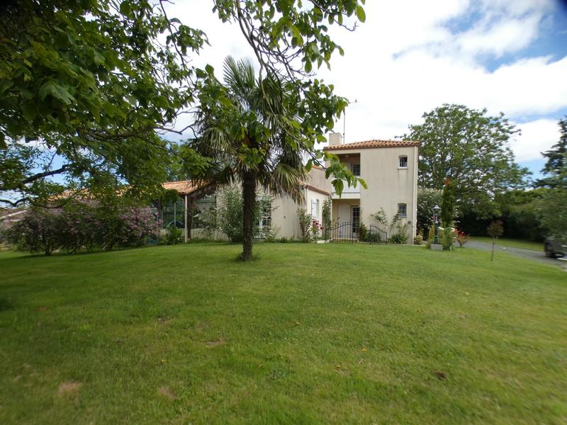Maison - 144 m² - 7 pièces