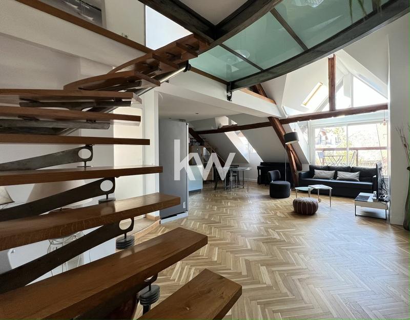 Maison de ville - 213 m² - 7 pièces