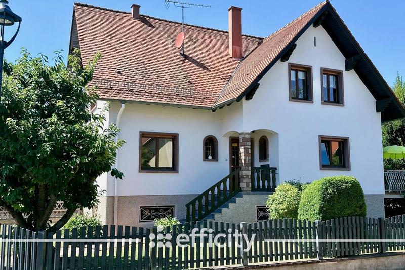 Maison - 216 m² - 8 pièces