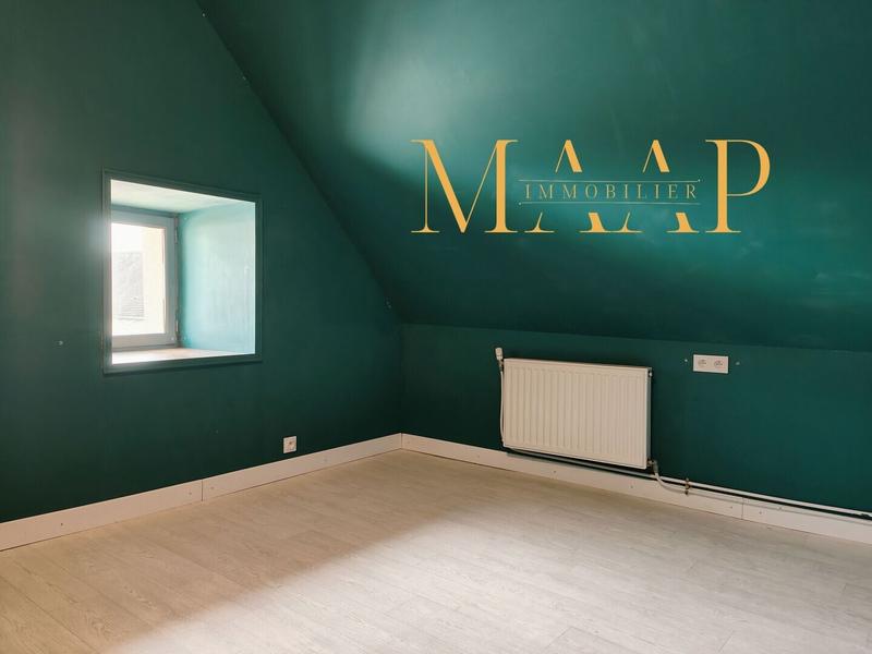 Maison - 185 m² - 9 pièces