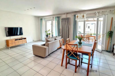 Appartement - 81 m² - 4 pièces