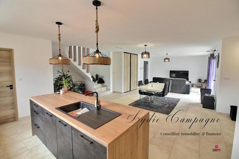 Maison - 125 m² - 5 pièces