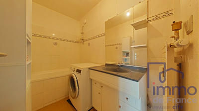 Appartement - 77 m² - 4 pièces