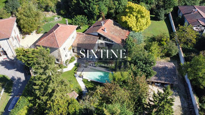 Maison ancienne - 219 m² - 7 pièces