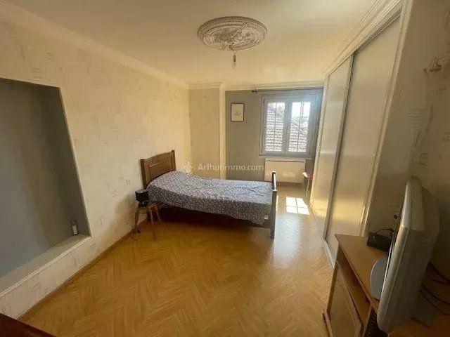 Immeuble - 135 m² - 4 pièces