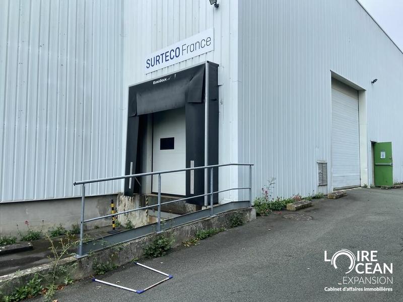 Entrepôt - 2 000 m²