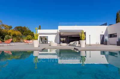 Villa - 257 m² - 10 pièces