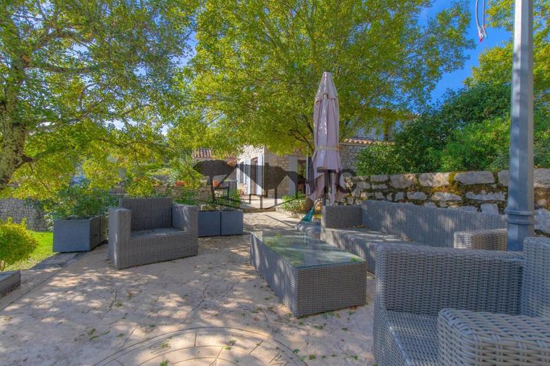 Corps de ferme - 198 m² - 7 pièces