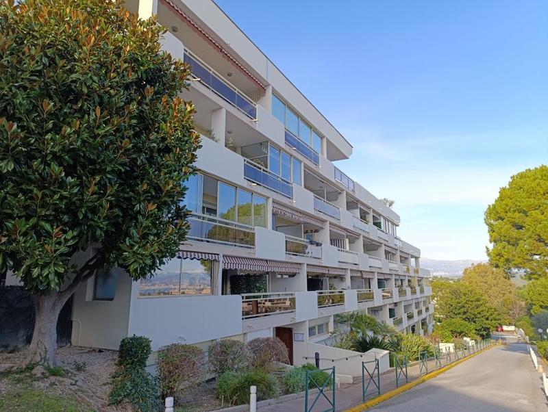 Studio - 24 m² - 2 pièces