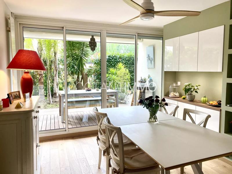 Appartement - 131 m² - 6 pièces