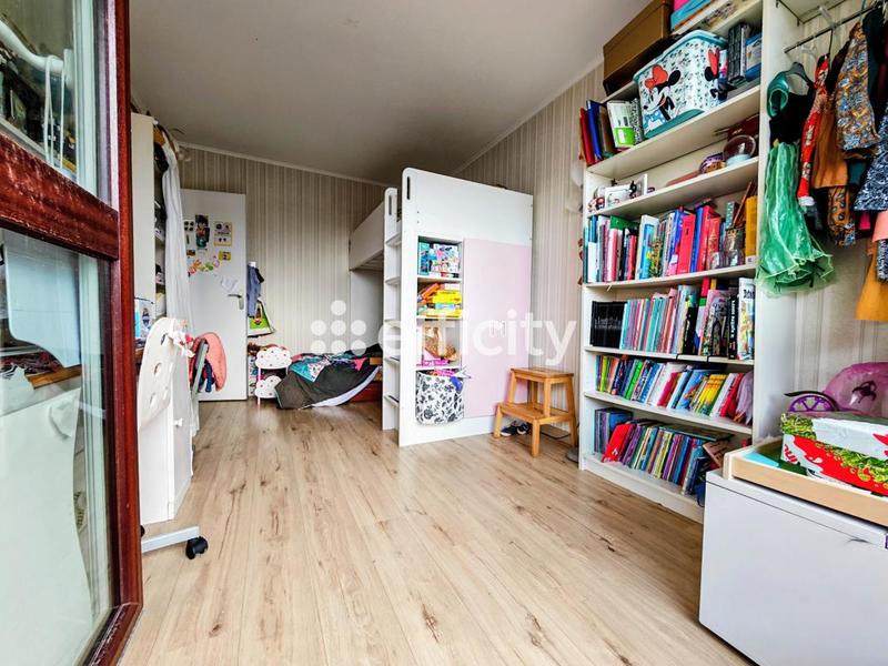 Appartement - 100 m² - 5 pièces