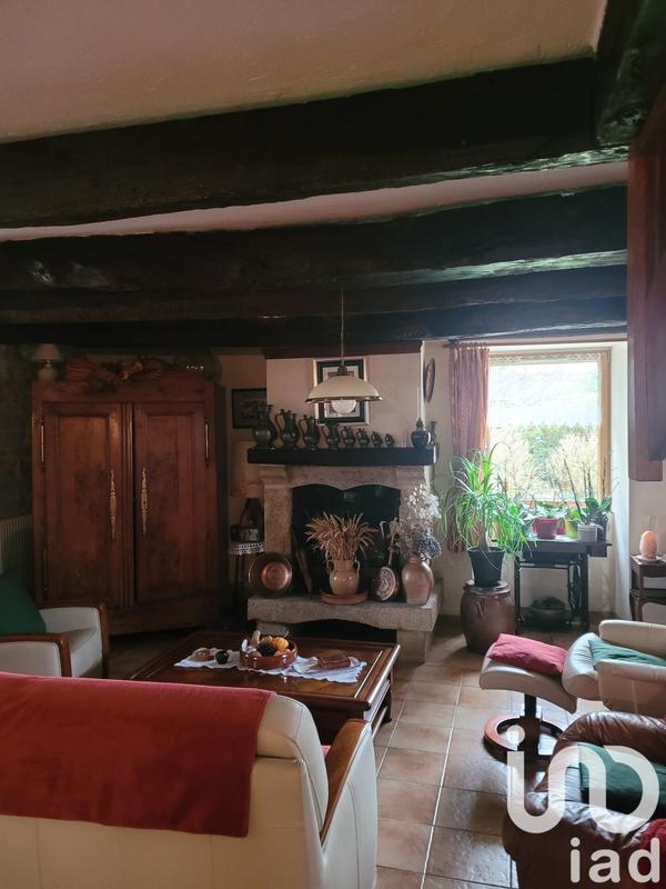 Maison - 228 m² - 10 pièces