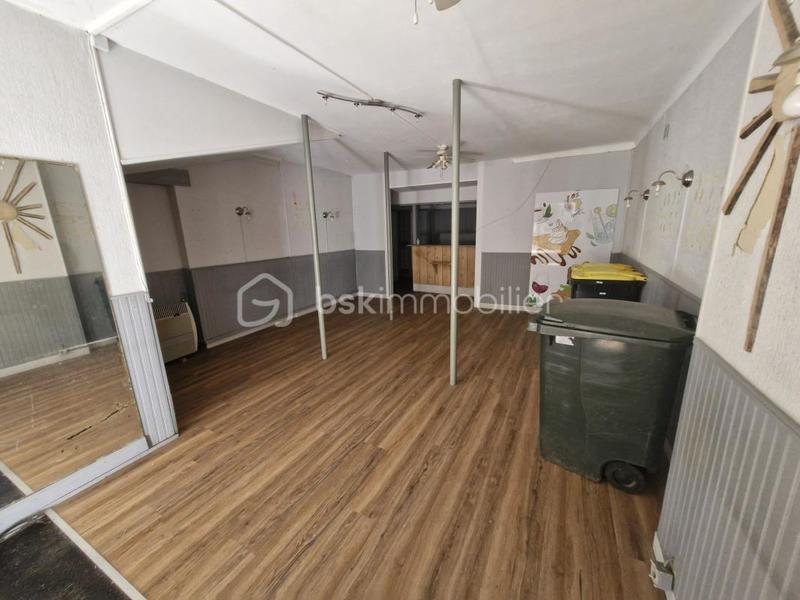 Immeuble - 196 m² - 5 pièces